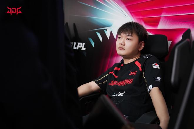 手竞争而提 手竞争而提