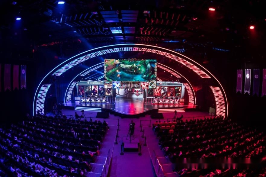 加强边路突 加强边路突