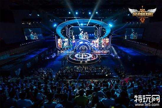 他曾在拉斯 他曾在拉斯